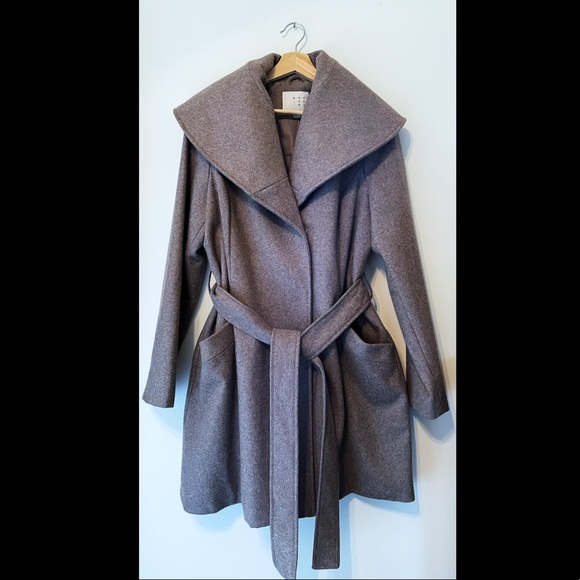 Light Brown Winter Coat - Picture 2 of 6
